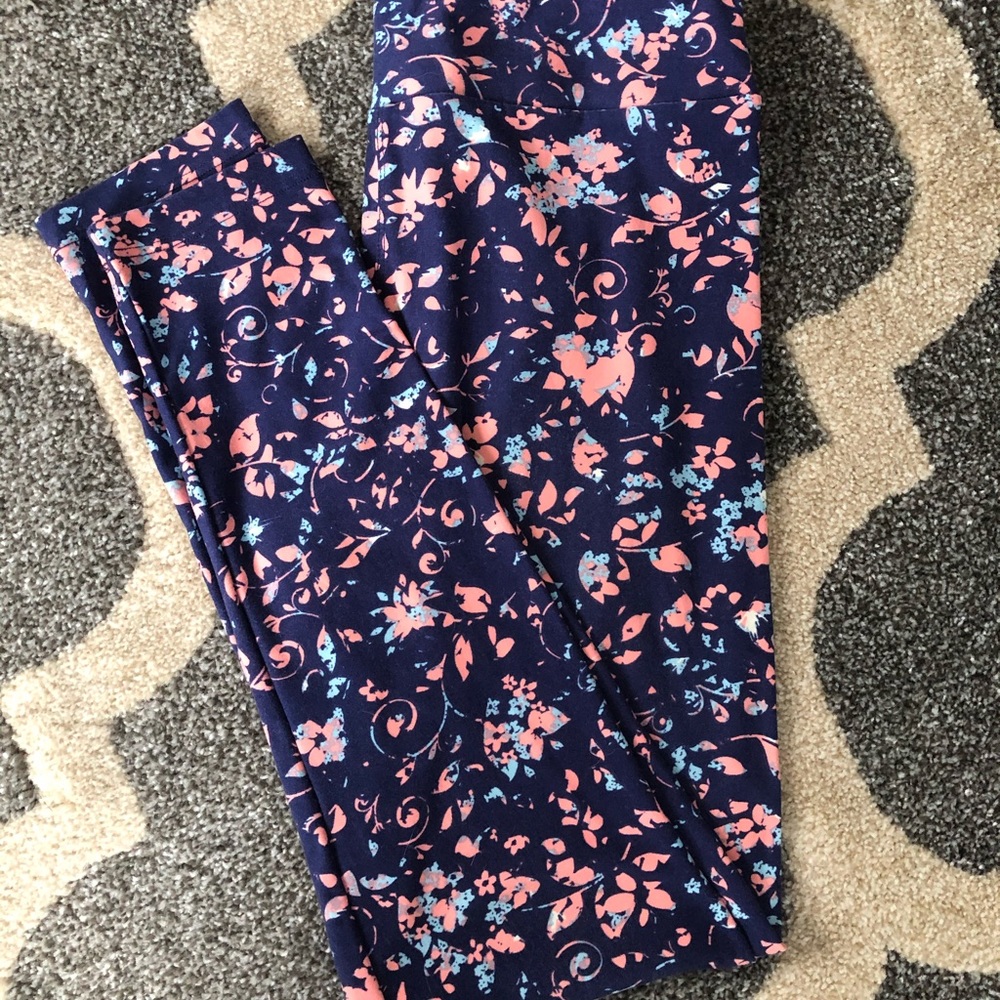 LuLa Roe One Size Leggings
